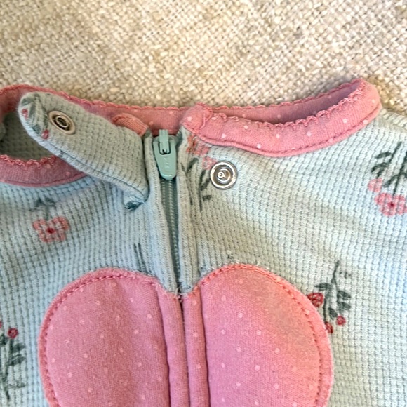 Carter’s just one you Infant Girls 6 month PJ bundle of 2 - Picture 11 of 12